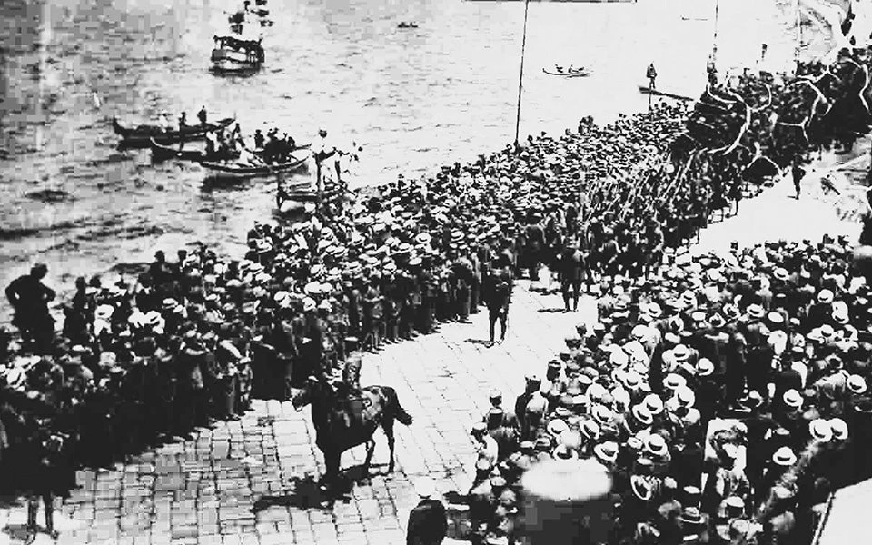 Ποια ήταν η δύσκολη χρονιά για την πατρίδα μας που είδε 8 διαδοχικές κυβερνήσεις